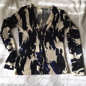 Neiman Marcus Cashmere sweater